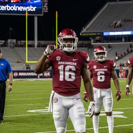 Arkansas football press conference: lessons for Brazil media